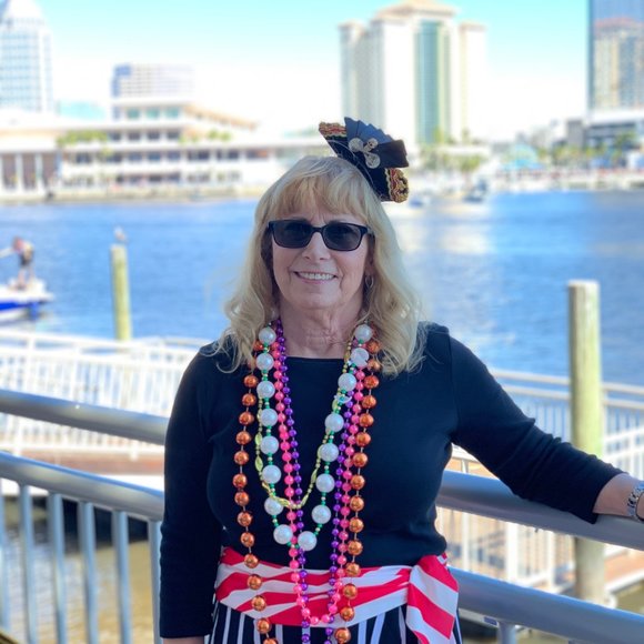 Meet your Posher, Janet - Picture 5 of 8